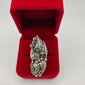 NA Navajo Carol Kee Large Leaf and Vines Sterling Silver Ring Size 8.75